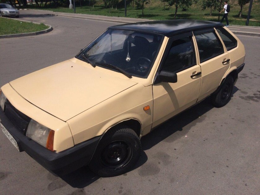 ВАЗ 2109 темно бежевая