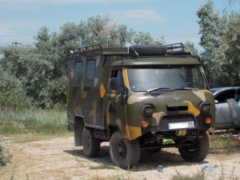 УАЗ 3303 кемпер