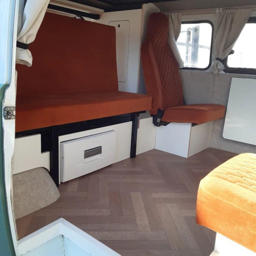 УАЗ Буханка дом на колесах