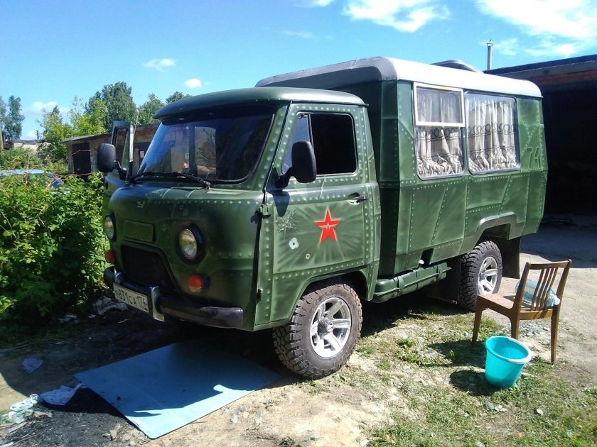 УАЗ 3303 кемпер