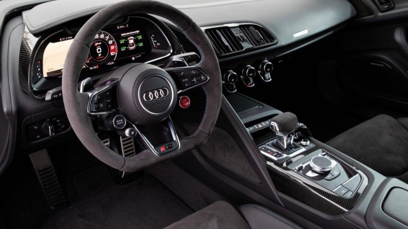 Ауди р8 салон