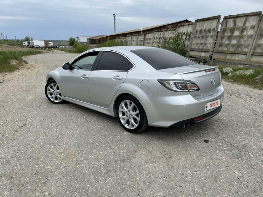 Мазда 6 серебристая