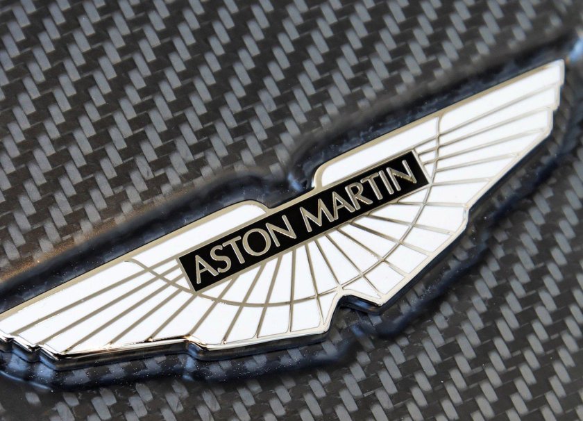 Астон Мартин значок