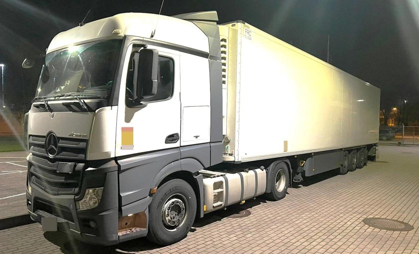 Мерседес бенц 1844 actros