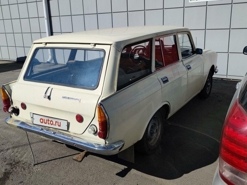 Москвич 2137 белый