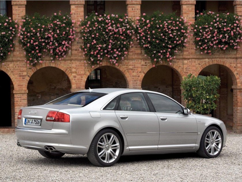 Audi s8 2006