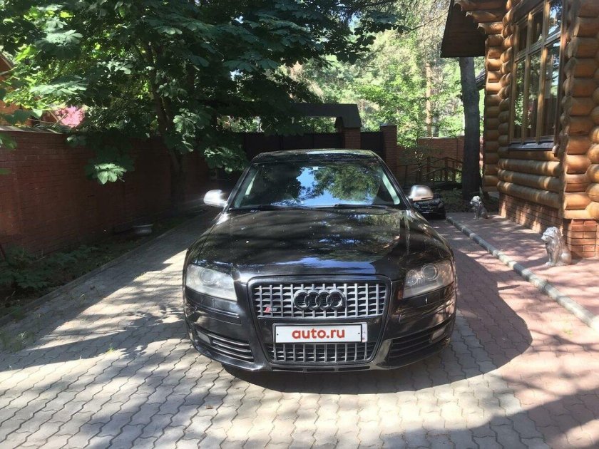 Ауди а 8 2008