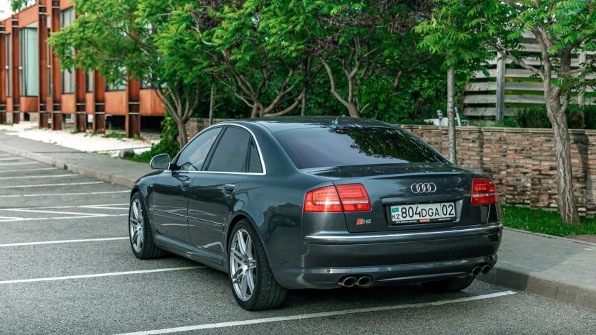 Audi s8 2008