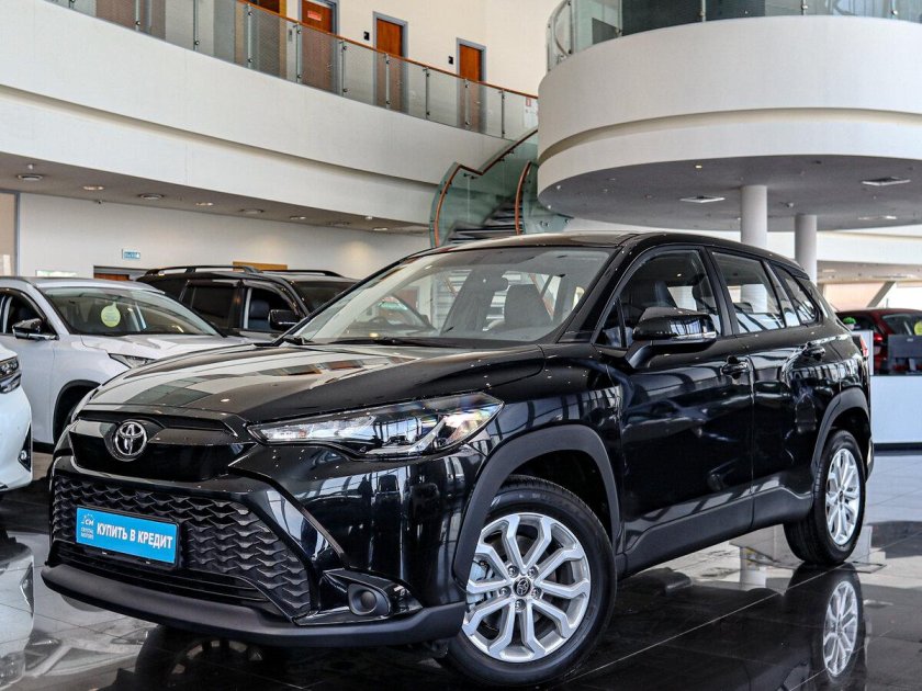 Тойота королла кросс
