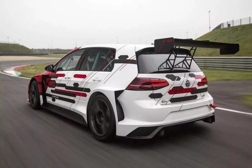 VW Golf GTI TCR