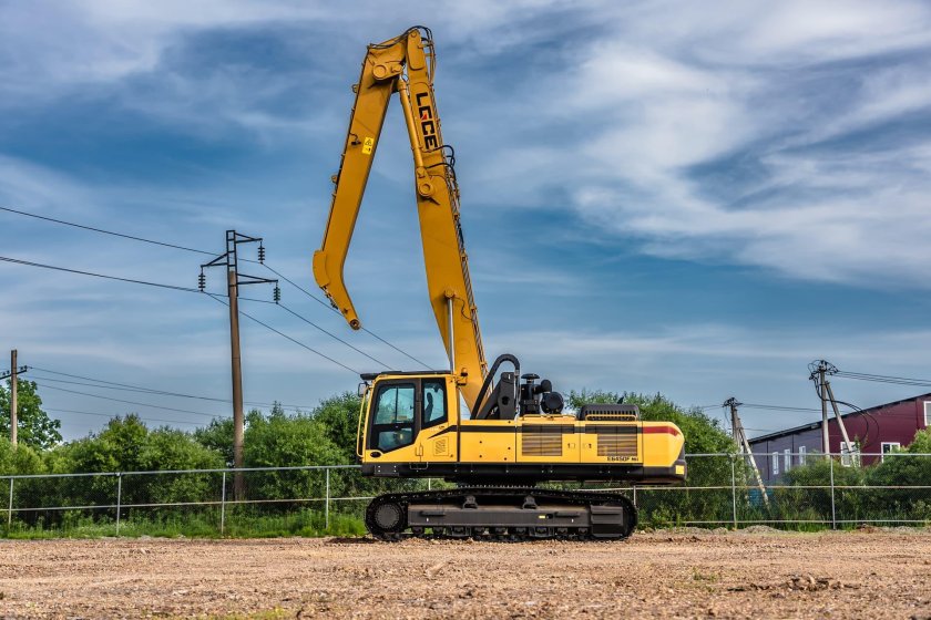 Гусеничные экскаваторы