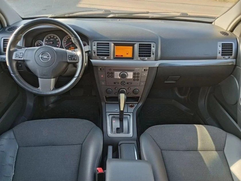 Opel vectra 2005 салон