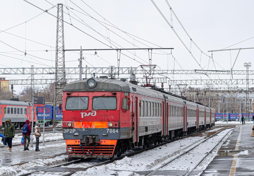 Электропоезд эр 2