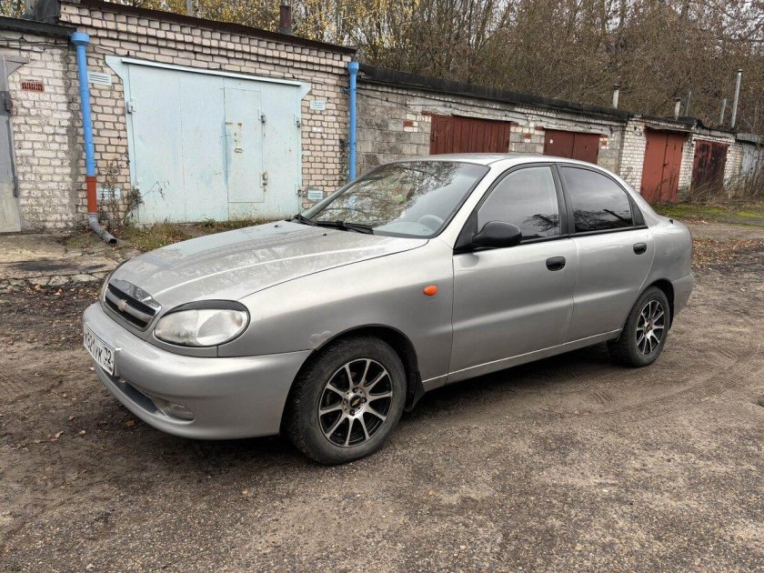 Шевроле ланос серебристый