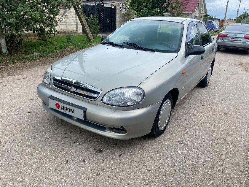 Ланос серебристый