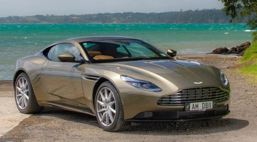 Астон Мартин ДБ 13