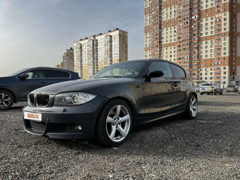 Серая бмв