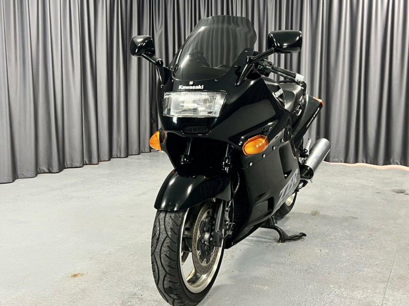 Спортивные мотоцикл