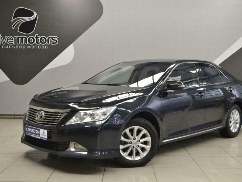 Toyota Camry xv50 2011