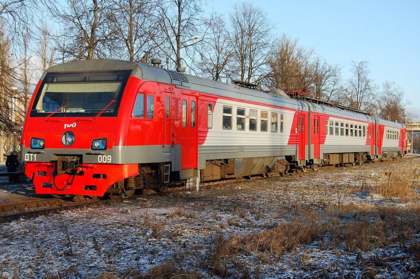 Дизель электропоезд дт 1