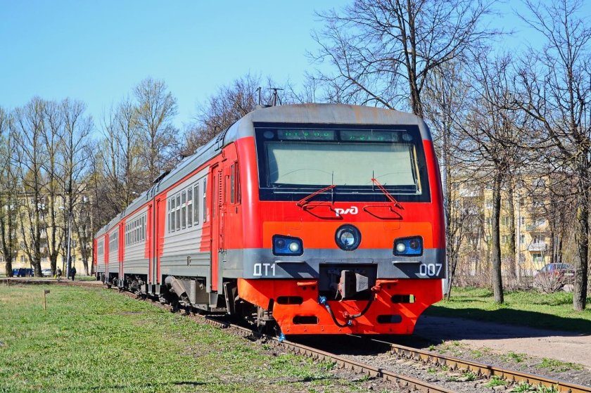 Дизель-электропоезд дт1