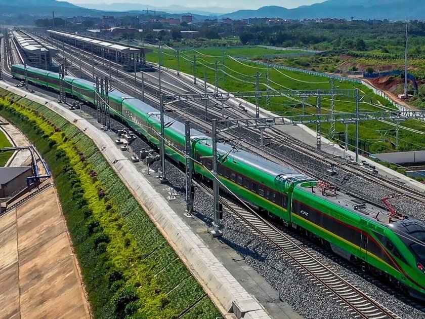 Лаос поезда