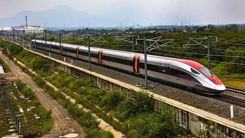 Высокоскоростная железная дорога Джакарта-Бандунг