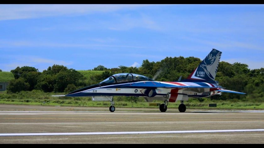Advanced jet trainer