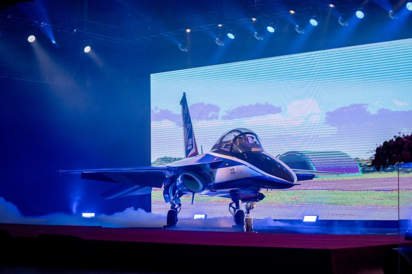 Тайваньский истребитель f-ck-1