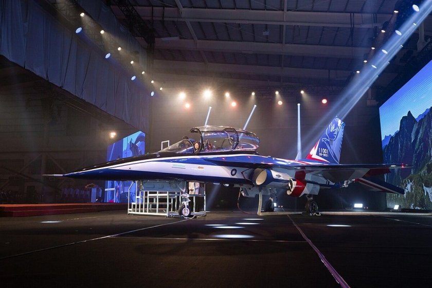 Brave Eagle самолет