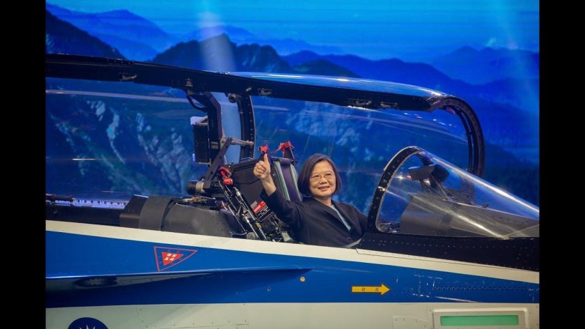 Advanced jet trainer