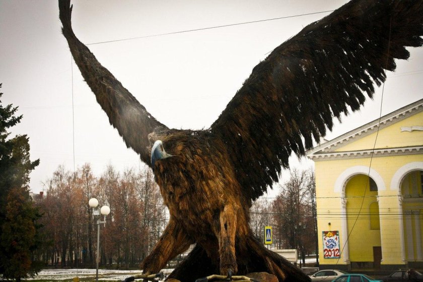 ЖД вокзал орёл.Орел памятник
