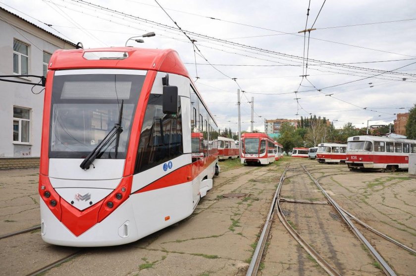 БКМ 811 трамвай