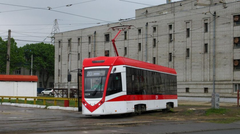 Трамвай бкм т 811