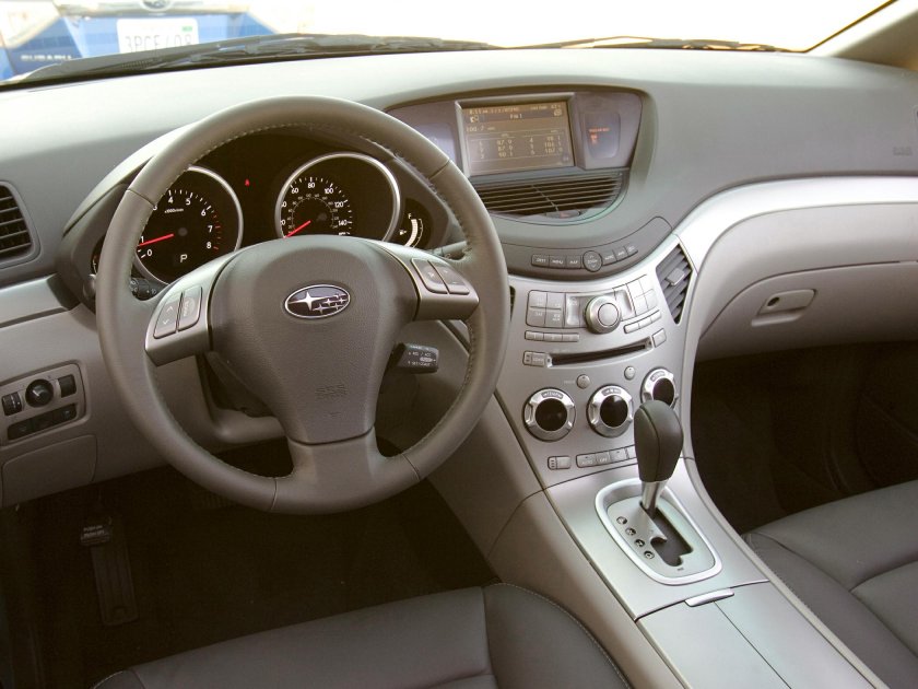 Субару Трибека 2008 салон