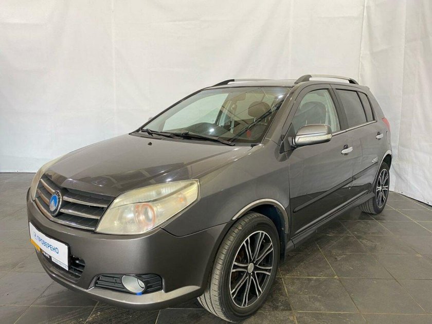 Geely MK Cross 2013
