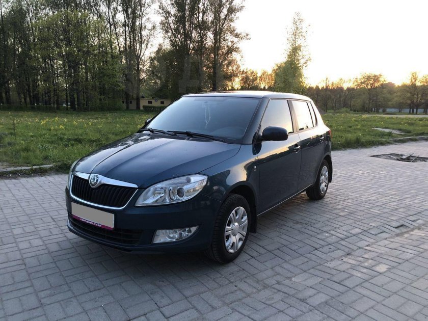 Шкода Фабия 2012
