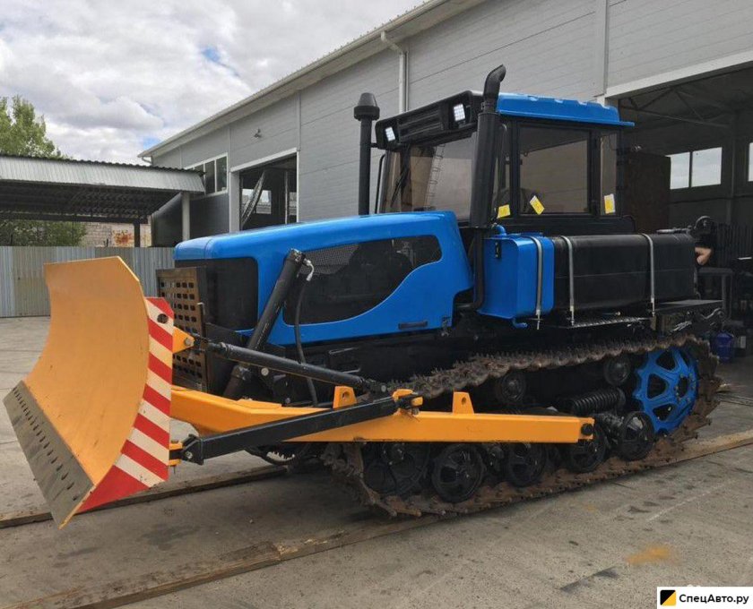 Гусеничный трактор ВТГ-90