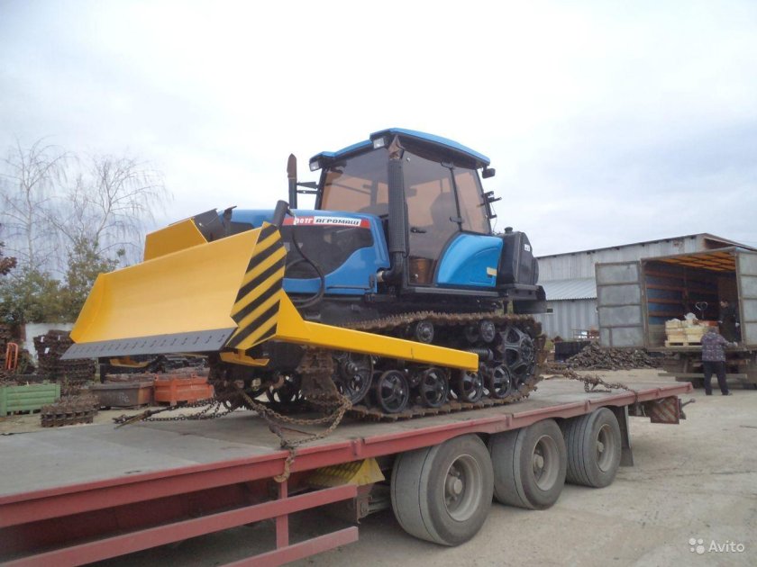 Гусеничный трактор агромаш 90тг