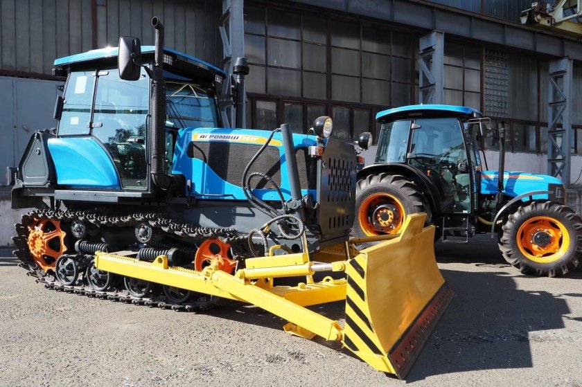 Гусеничный трактор агромаш 90тг