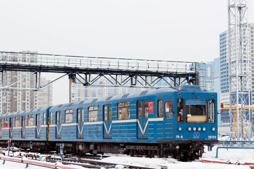 Вагон метро емх 503