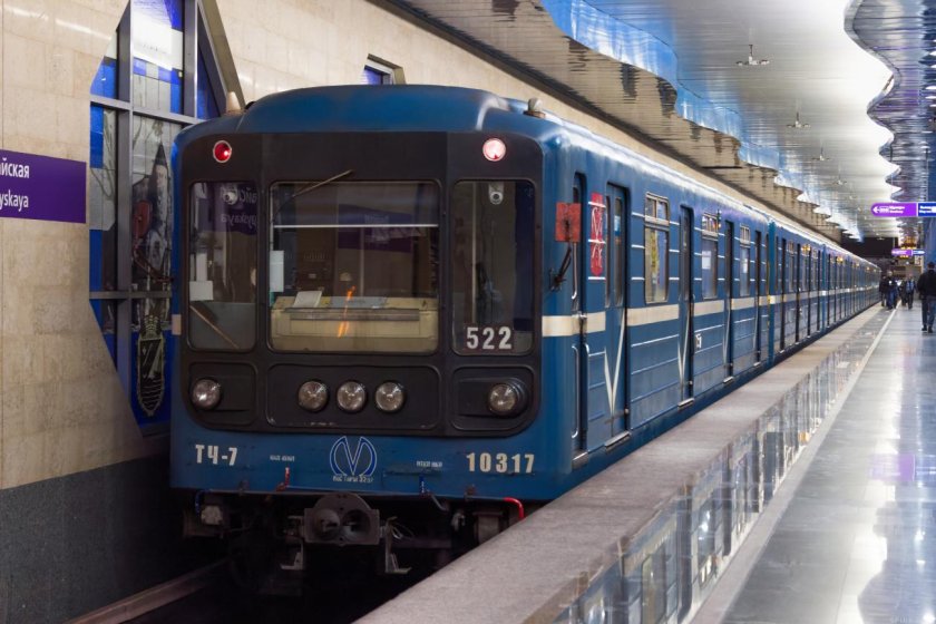 Вагоны метро санкт петербурга