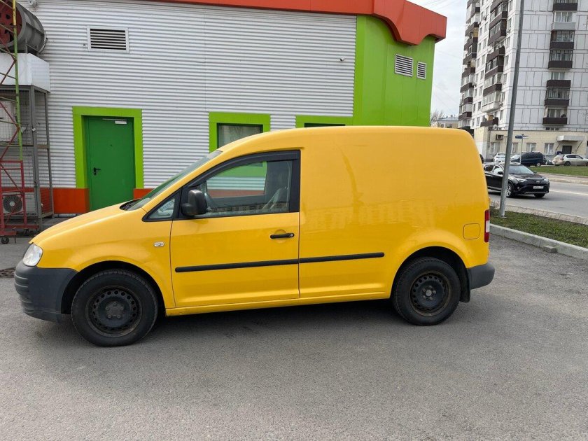 Фольксваген кадди желтый