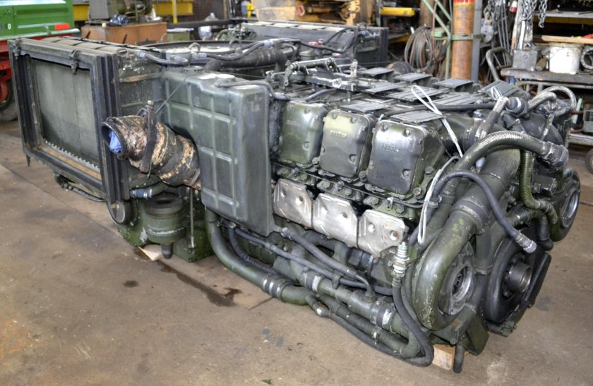 Танковый двигатель MTU MB 838 cam 500