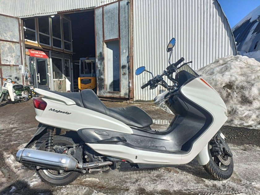 Yamaha majesty 250