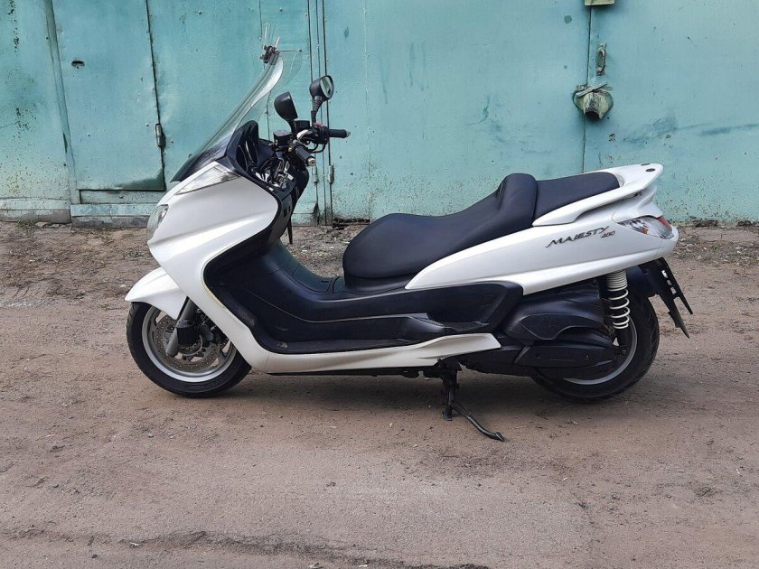 Yamaha majesty 400