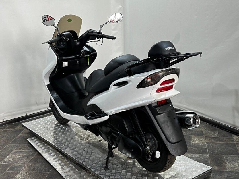 Скутер yamaha