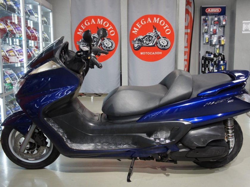 Ямаха маджести 400