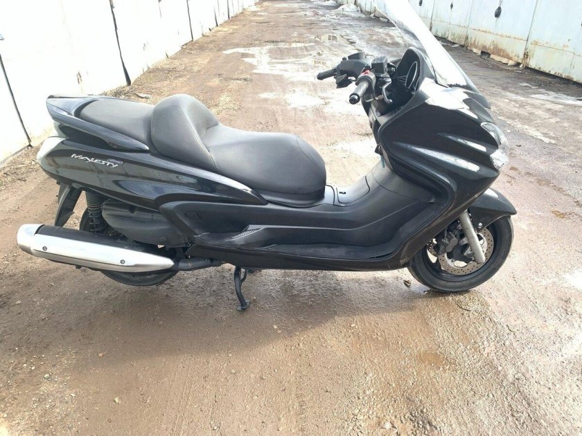 Yamaha макси скутер 400