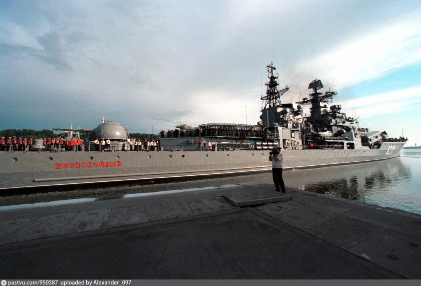 Эсминец беспокойный Кронштадт